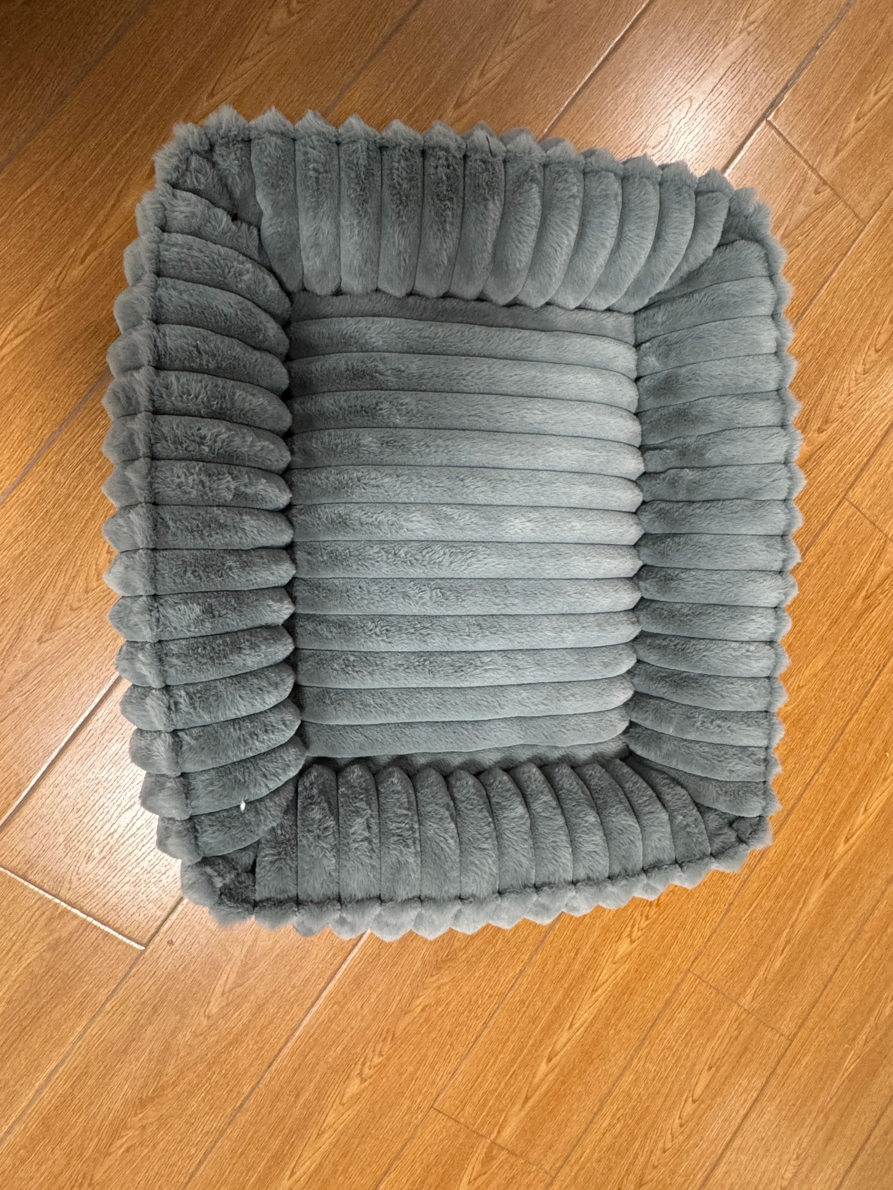 Large Dog Bed Square Plush Cat Nest Kennel All Season Washable Dog Sofa Waterproof Mattress Cat Bed for Medium Dogs Accessories